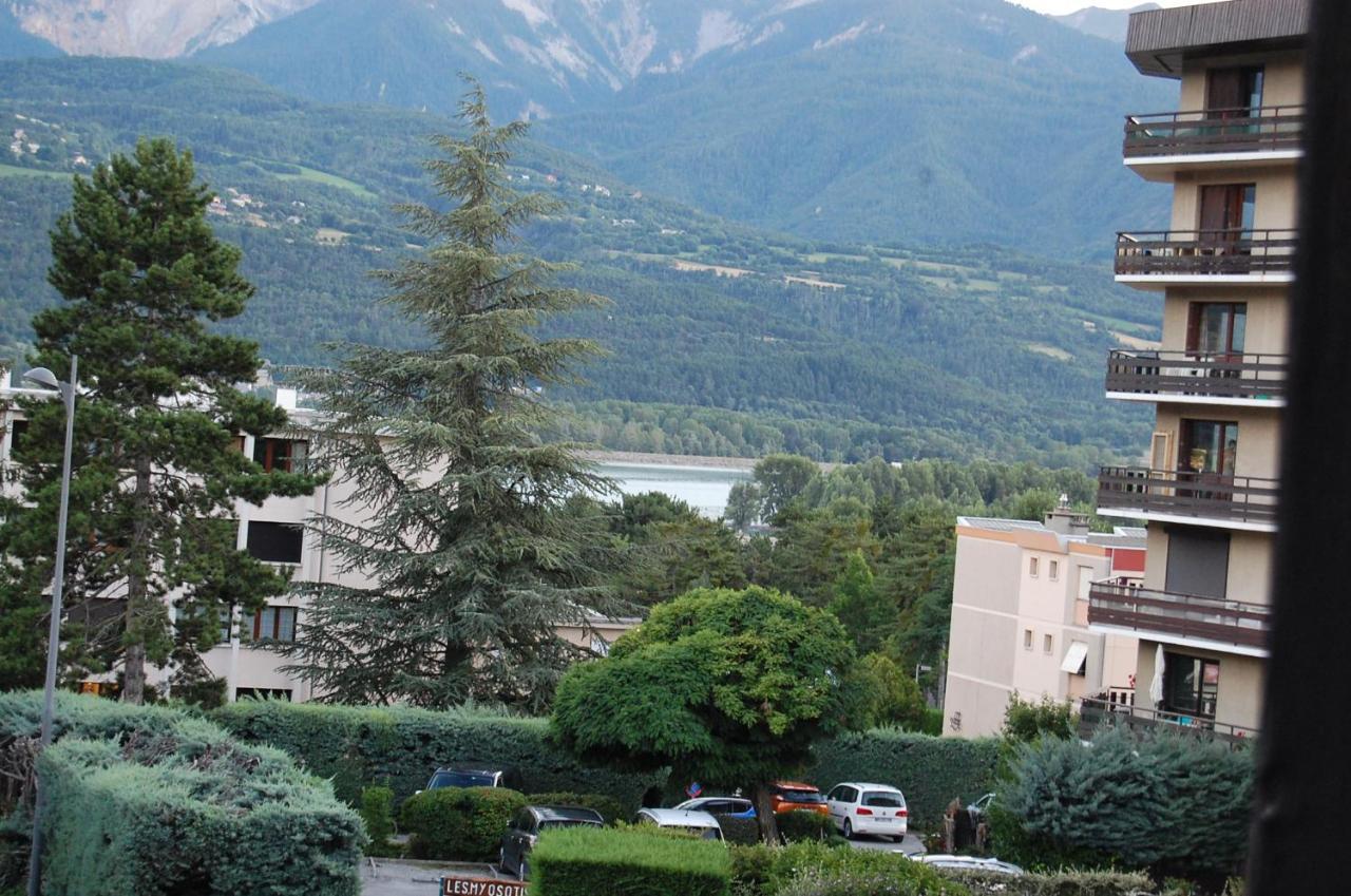 Appartement agréable à deux pas du plan d'eau Embrun Exterior foto