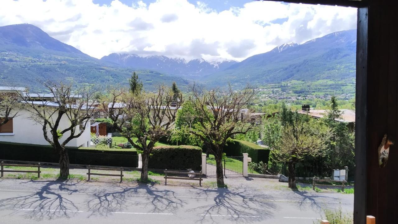 Appartement agréable à deux pas du plan d'eau Embrun Exterior foto
