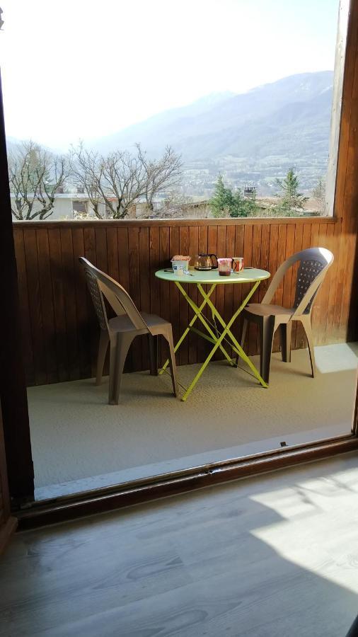 Appartement agréable à deux pas du plan d'eau Embrun Exterior foto