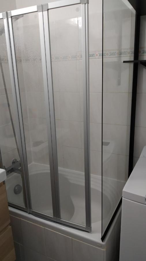 Appartement agréable à deux pas du plan d'eau Embrun Exterior foto
