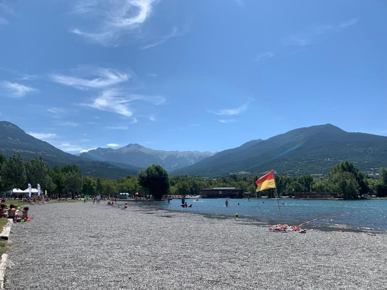 Appartement agréable à deux pas du plan d'eau Embrun Exterior foto