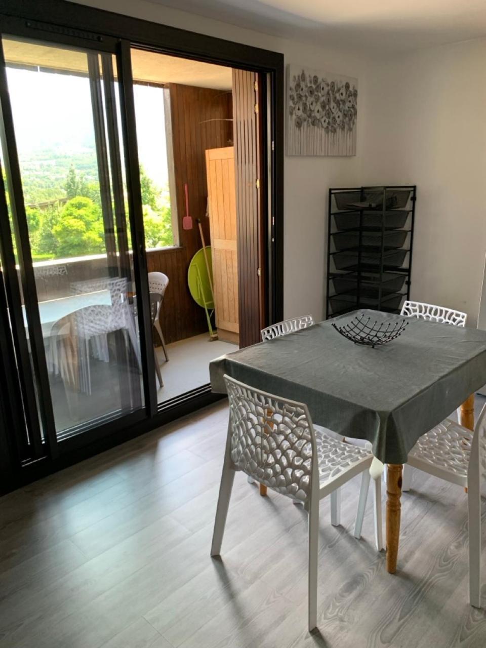 Appartement agréable à deux pas du plan d'eau Embrun Exterior foto